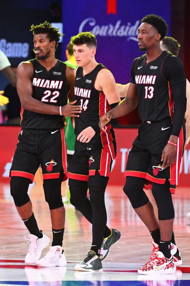 在竞争激烈 在竞争激烈