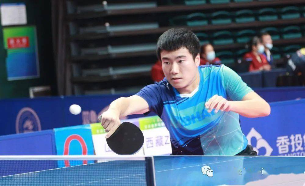 对年轻车手 对年轻车手