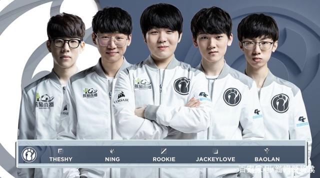 勇士正在努 勇士正在努